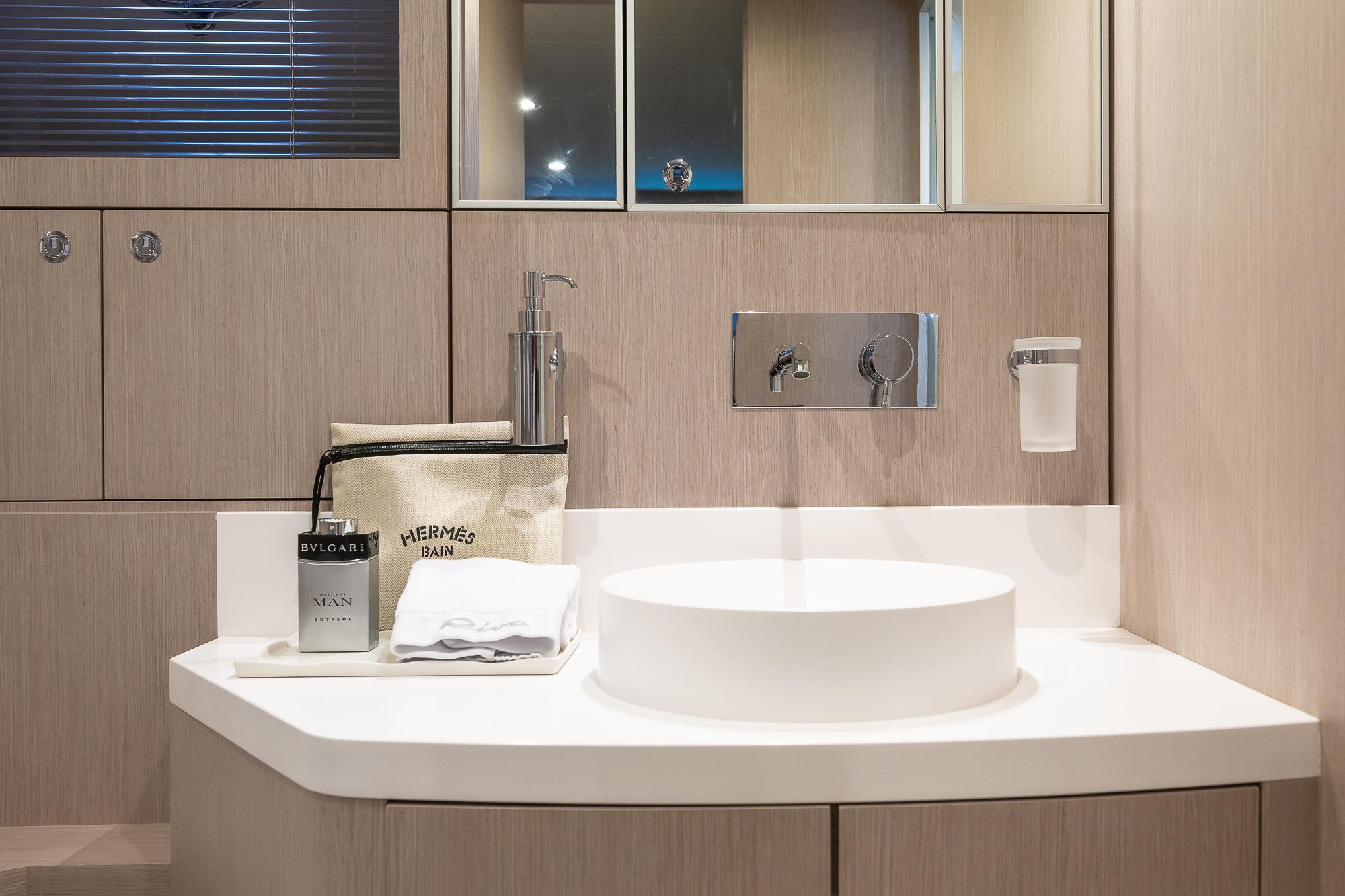 2016 RIVA 63' VIRTUS 